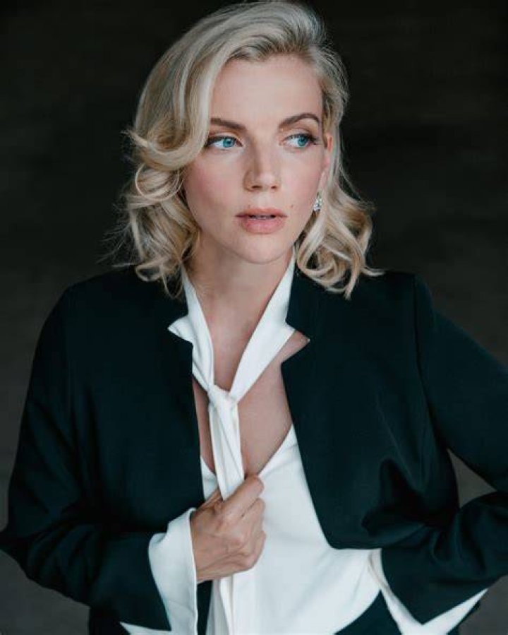 Kara Killmer 4
