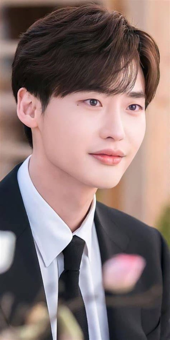 Lee Jong-suk