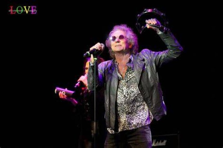Mickey Thomas