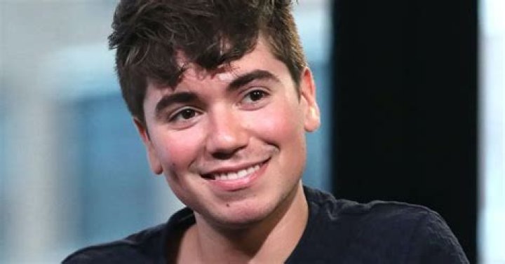 Noah Galvin Age