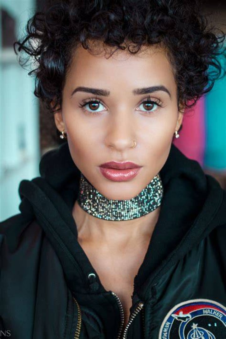 Tanaya Henry